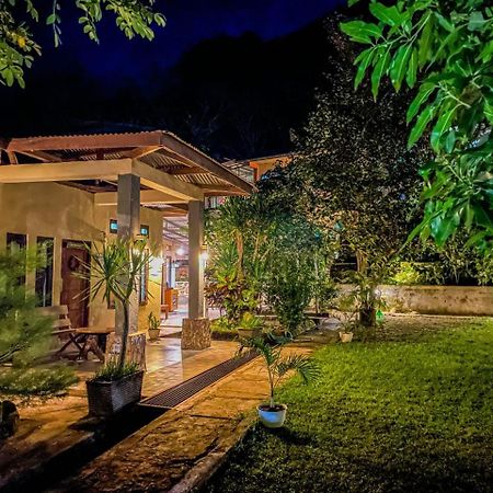 G-Rima Home Stay Labuan Bajo Extérieur photo