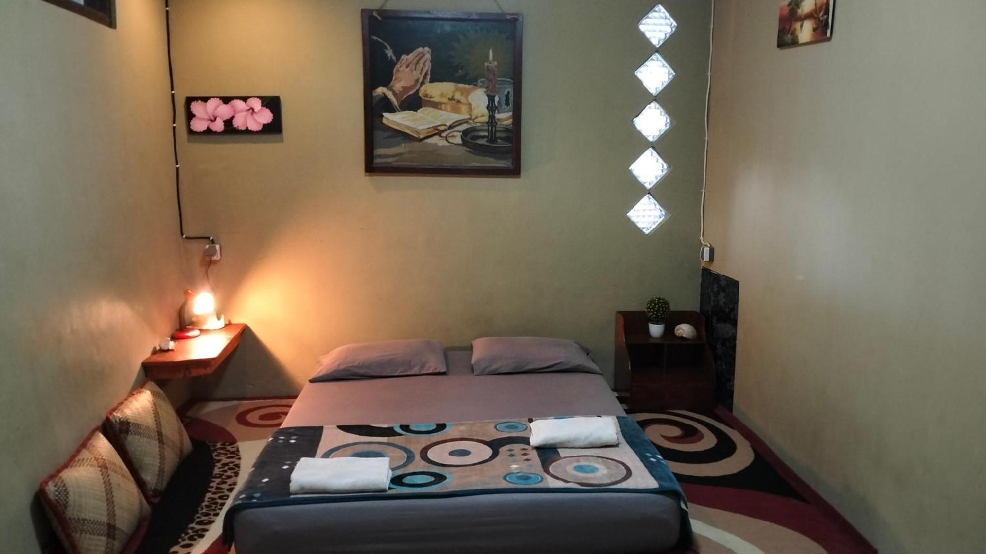 G-Rima Home Stay Labuan Bajo Chambre photo